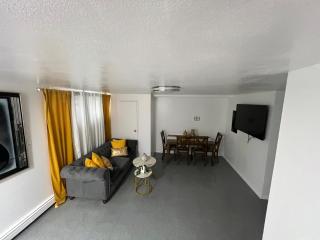 Luxury 2-bedroom and 1-bathroom - 7