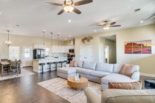 Golf, Shop and Explore Home 5 Mi to Dtwn Midland! - 7