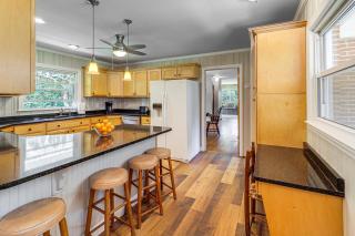 Hike and Leaf Peep! Peaceful Home in Laurel Springs - 6