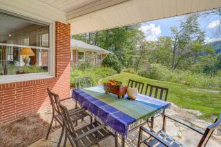 Hike and Leaf Peep! Peaceful Home in Laurel Springs - 9