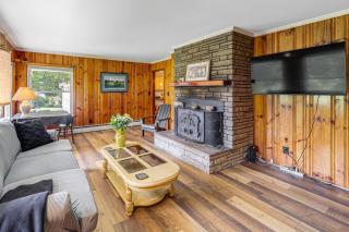 Hike and Leaf Peep! Peaceful Home in Laurel Springs -  - 4