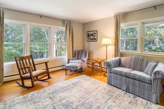 Hike and Leaf Peep! Peaceful Home in Laurel Springs - 3
