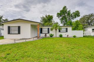 1 Mi to Busch Gardens Modern Home with Private Yard - 8