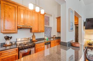 State Street Escape by Lucky Savannah - 6