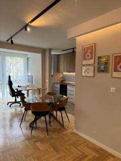 Sakura Stay - 2bdr - AC - Central - 6