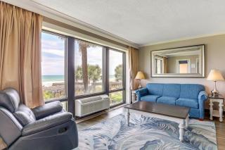Balcony and Resort Perks Myrtle Beach Escape - 7