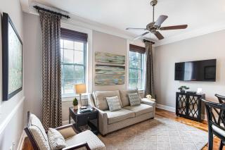 Suites at Bay 2B - Samuel Courtney Suite by Lucky Savannah - 7