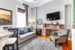 Suites at Bay 3A - William Sewell Jr. Suite by Lucky Savannah - 7