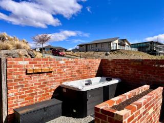 Simply Stunning Studio 1 - 8