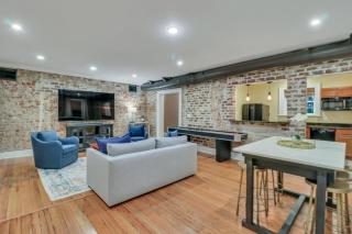 Wayne Mansion Garden by Lucky Savannah - 6