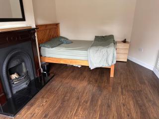 Modern Stay at Blackcastle Home - 2