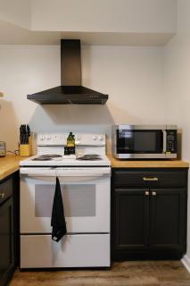 "Morning View 3" Cozy Modern Stay - College/Hiking - 7