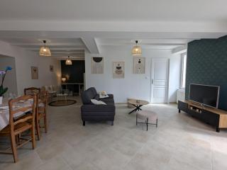 Gîte charentais rénové au calme avec parking et jardin privatif - FR-1-653-281 - 5