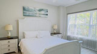 Spacious 2BR Condo First Floor Retreat - 9