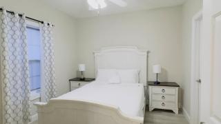 Spacious 2BR Condo First Floor Retreat - 7