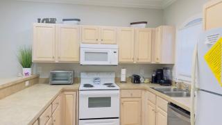 Spacious 2BR Condo First Floor Retreat - 3