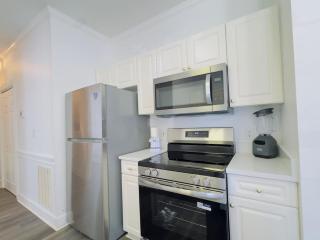 Cozy 1BR Condo 5 Min to Beach First-Floor - 1