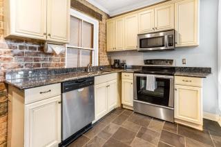 Rue Garden by Lucky Savannah - 3