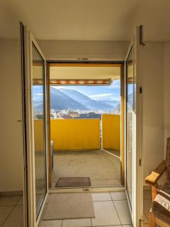 Apartment Above the Rooftops - Mountain Panorama - 8
