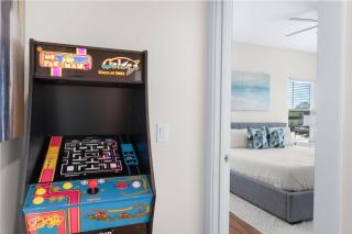 Luxe Retreat with Pool, Games and Arcade Near Beach - 6