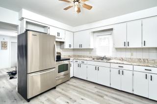 Centrally located 3BDRM home in CityCore! - 8
