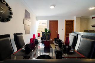 3 Bedroom Luxury Villa - Minutes to Walled City - 4