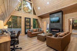 Sleek A-Frame Cabin | Rooftop Sun Deck & Hot Tub - 1