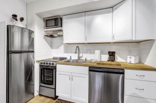 Lynwood Collection on Forsyth 8B by Lucky Savannah - 2