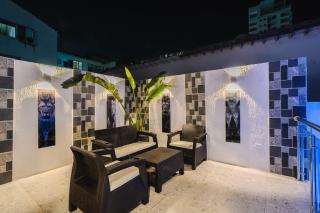 5 Bedroom Villa with Pool & Rooftop Near Old City - 9
