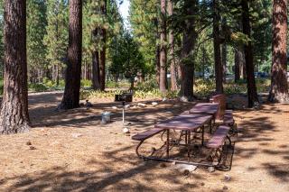 Club Tahoe Resort - 7
