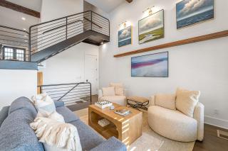 Savannah Sunrise by Lucky Savannah - 0