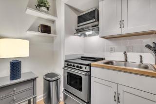 Lynwood Collection on Forsyth 9B by Lucky Savannah - 2
