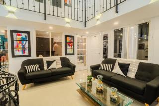 Walled City 9BR Luxury Villa - Jacuzzi & Pool Table - 1