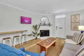 Lynwood Collection on Forsyth 4B by Lucky Savannah - 5