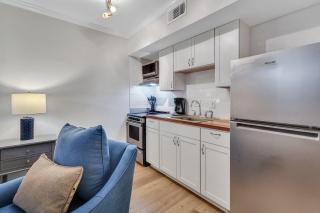 Lynwood Collection on Forsyth 4B by Lucky Savannah - 3