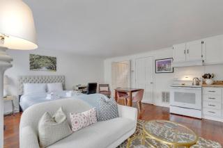 Nest on Jones by Lucky Savannah - 3