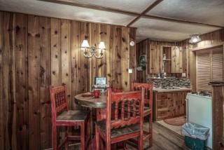 Lofty Pines Cabin - 4