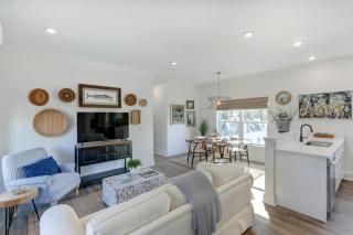 Village on The Bluff: Cotton Bleu by Lucky Savannah - 0