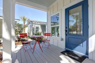 Village on The Bluff: Herrin Hideout by Lucky Savannah - 8