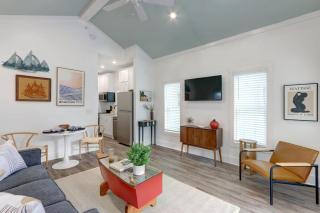 Village on The Bluff: Mid-Ship-Tury Cottage by Lucky Savannah - 6