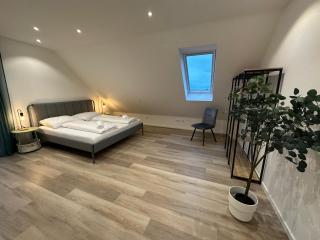 Perfekt für 6-8! Küche Parkplätze Flughafen - 2