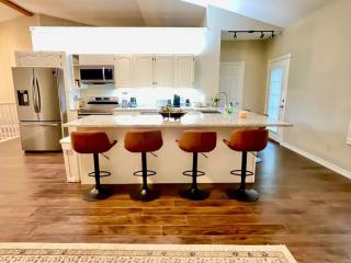 Three Bedroom House at Hamestring Creek - 8