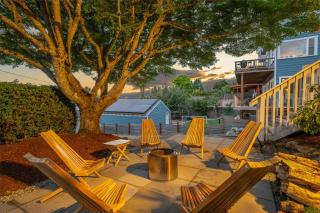 West Seattle Haven Fire Pit Views - 0
