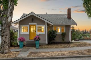 New Listing Fire Pit Water View Dogs OK - 0