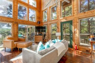 Beaver Lake Hideaway with Hot Tub - 5