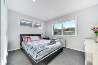 Experience Comfort in Our 3-Bedroom Family Home - 3