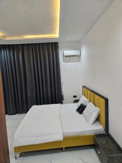 Diamond Flux Apartments - 4