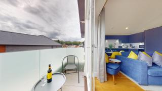 Chic 1BR flat in Prime Location - 9