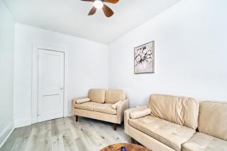 Bright Quiet One Bedroom Apartment - 7
