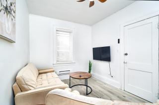 Bright Quiet One Bedroom Apartment - 6